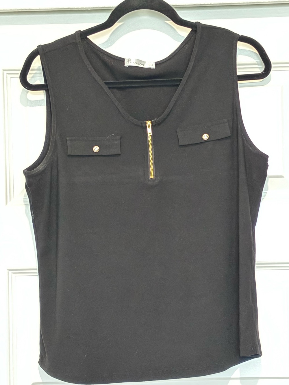 Zippered sleeveless top 89th & Madison